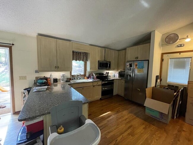 Foto del edificio - 122 Cedar Creek Cir