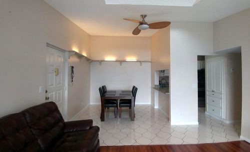Building Photo - 608 Sea Pine Way