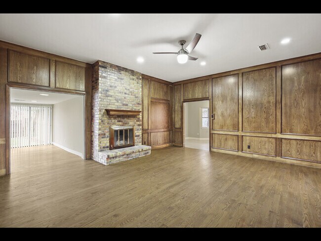 Foto del edificio - 1107 Wiltshire Dr, Carrollton