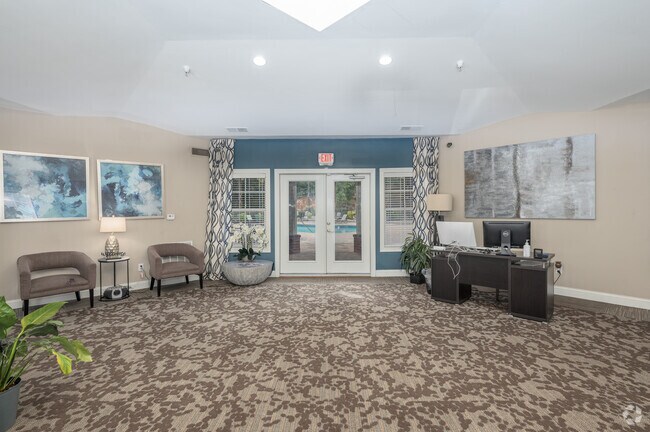 Oficina de arrendamiento - Retreat 138