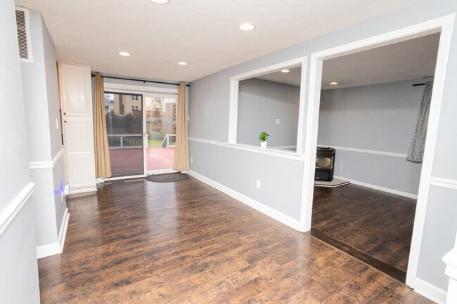 Espacio habitable de entrada - 16003 Fairway Dr