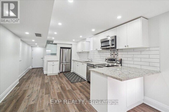 Building Photo - 21 Coldwell Bay Cir