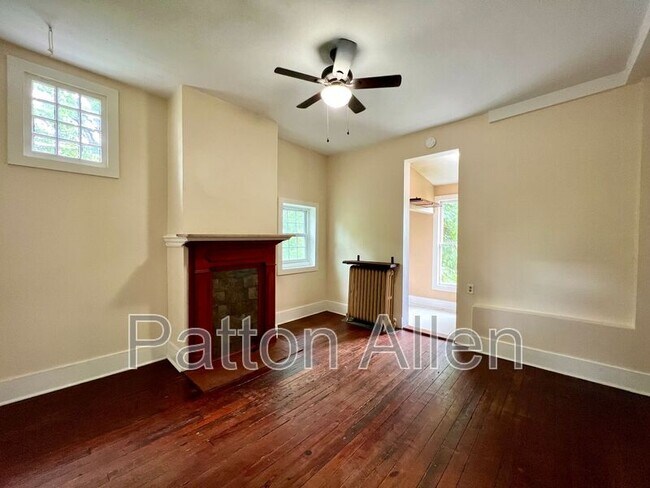 Building Photo - 33 Starnes Ave