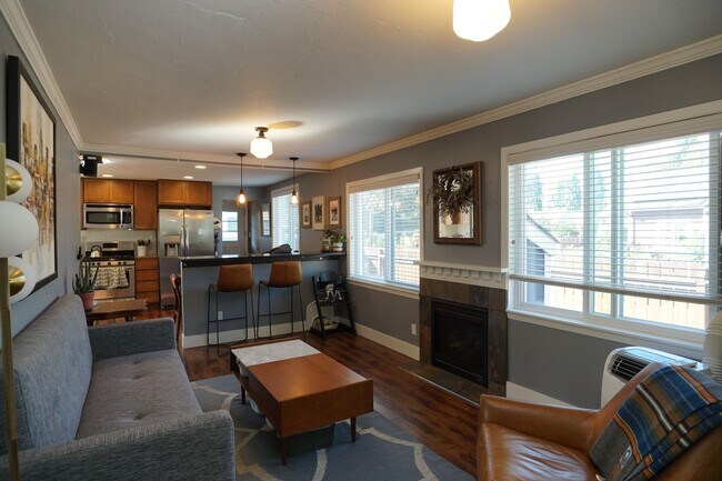 Foto del edificio - 6401 Flora Ave S