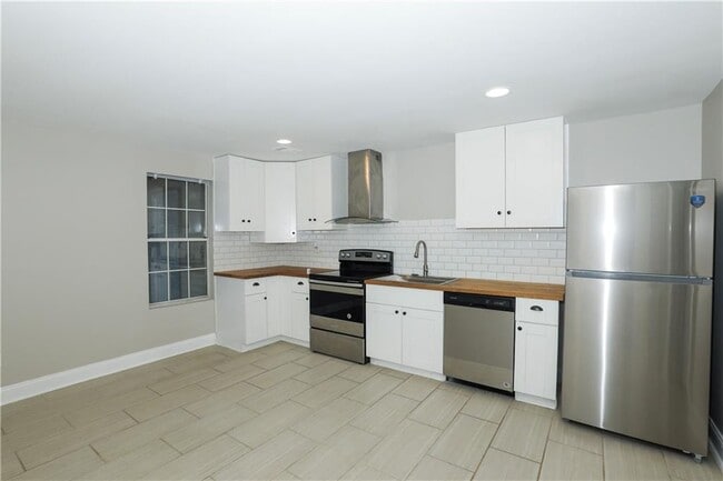 Foto del edificio - 6581 Wellington Sq