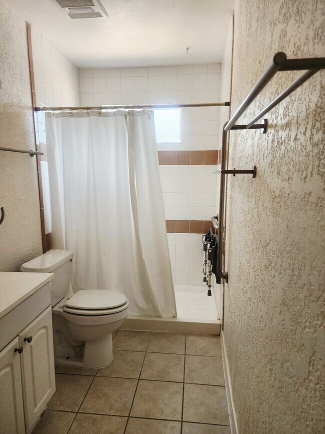 Foto del edificio - Charming 3-Bedroom Home in Northeast Albuq...