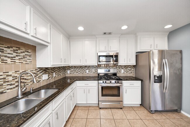 Foto del edificio - 2038 Eddlewood Ct