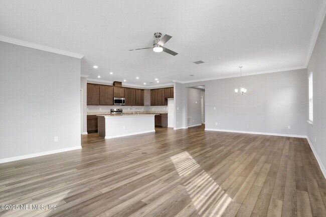 Foto del edificio - 3209 Crocus Ln