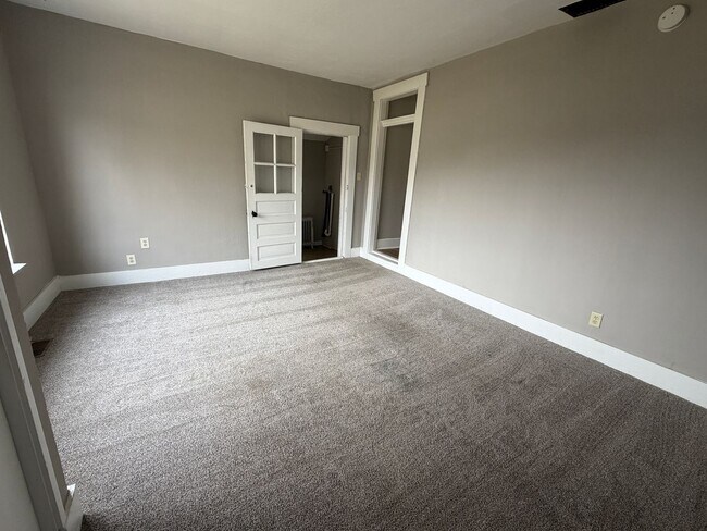 Foto del edificio - FordAve12