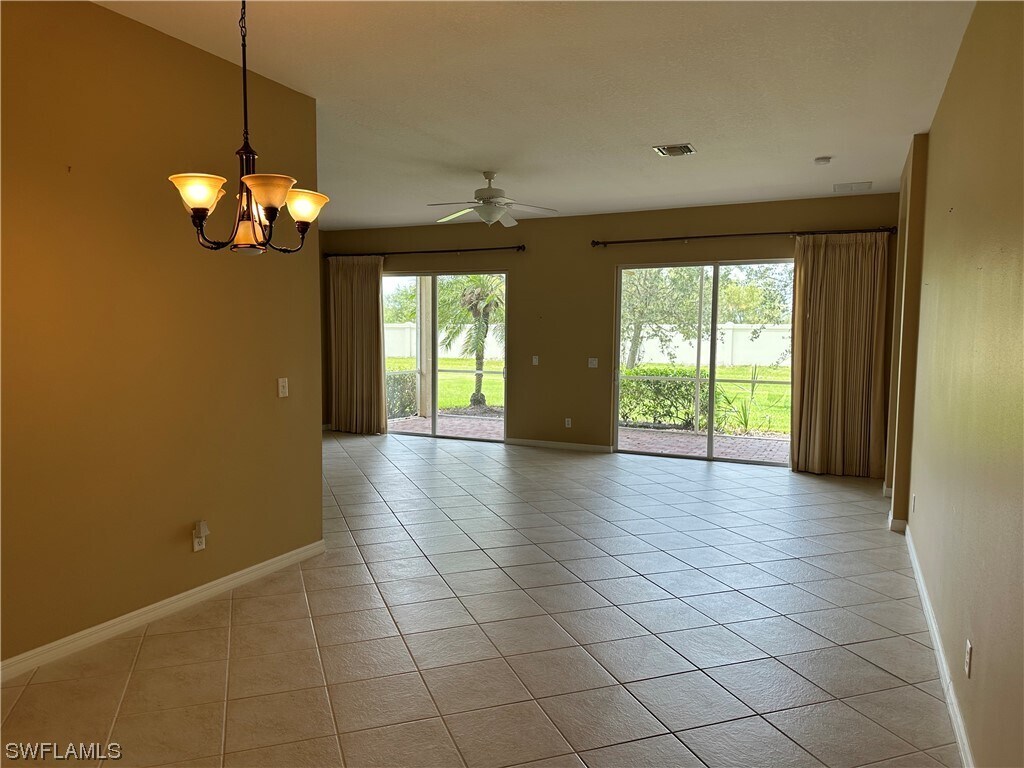 Primary Photo - 15380 Yellow Wood Dr