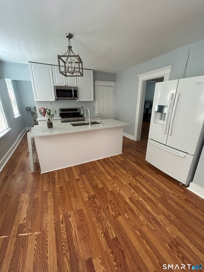 Building Photo - 273 Judson Pl