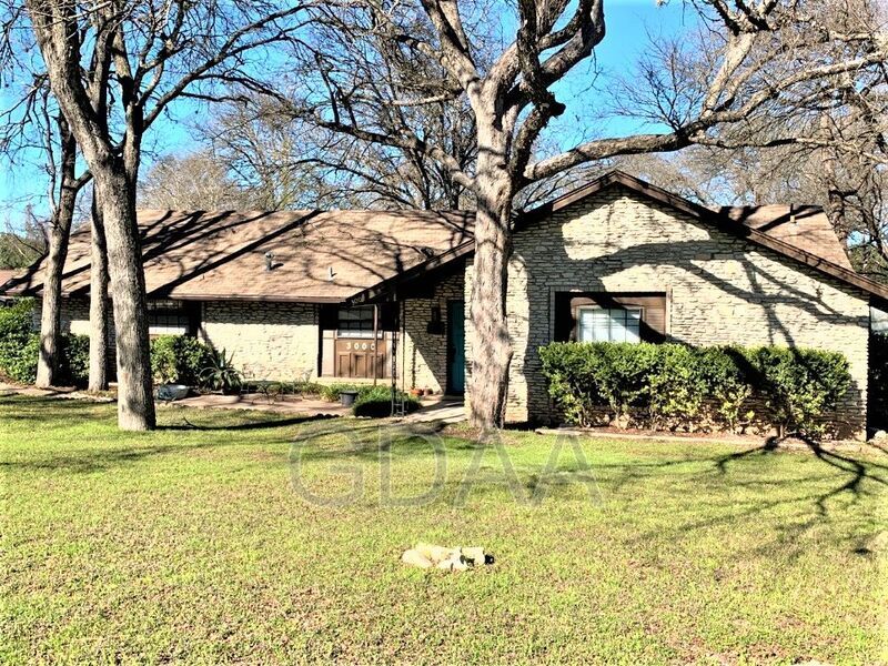 Primary Photo - 3000 Lakeside Dr