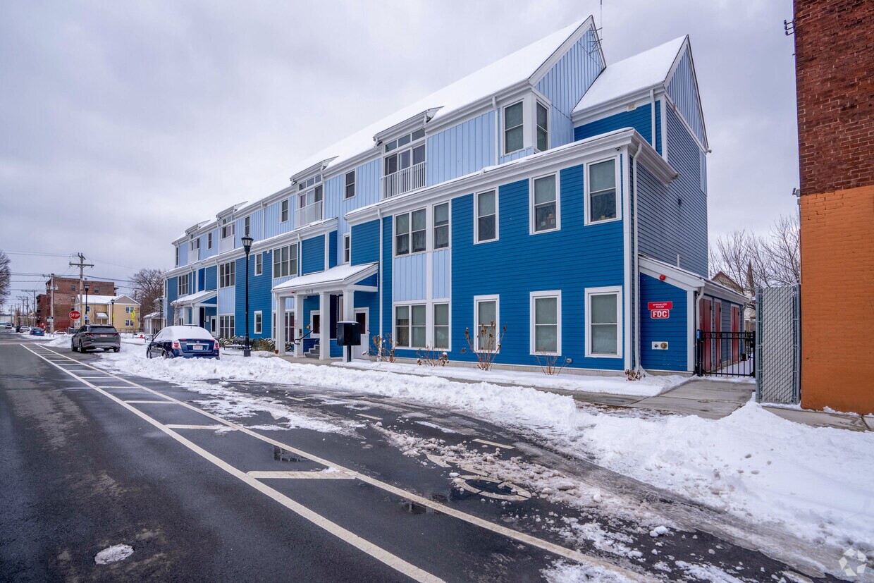 Foto del edificio - South Holyoke Homes