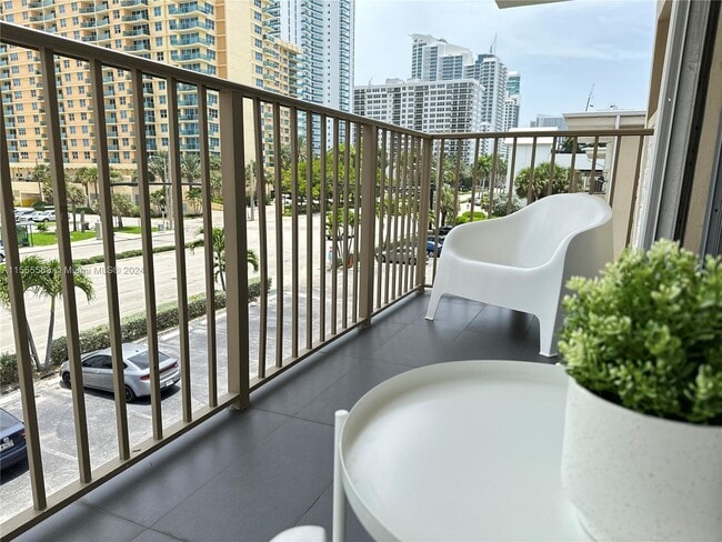 Building Photo - 2600 S Ocean Dr