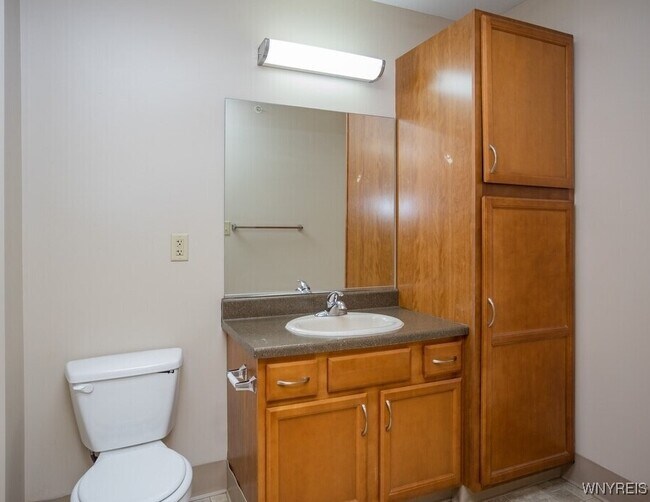 Foto del edificio - 1013 Deer Lakes Dr
