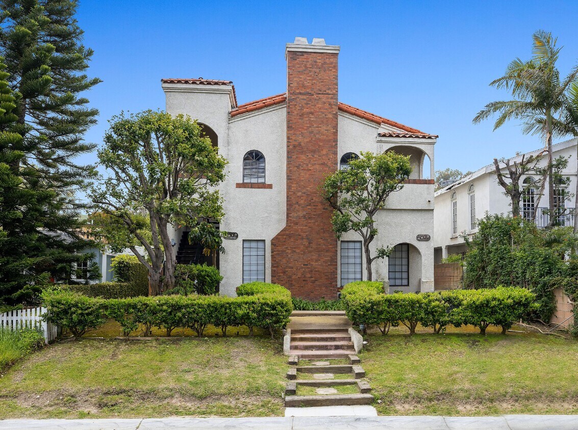 Foto principal - 4010 W 242nd St