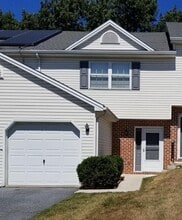 Building Photo - 7244 Huntingdon St