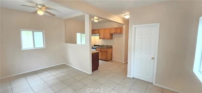 Photo - 1060 Cherry Ave Apartment