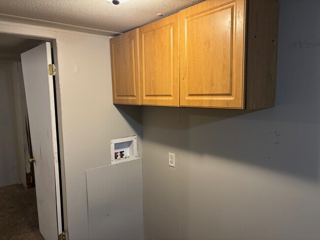 Building Photo - 90 Palm Rd