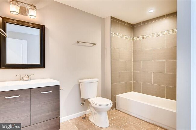 Building Photo - 6724 Alter St