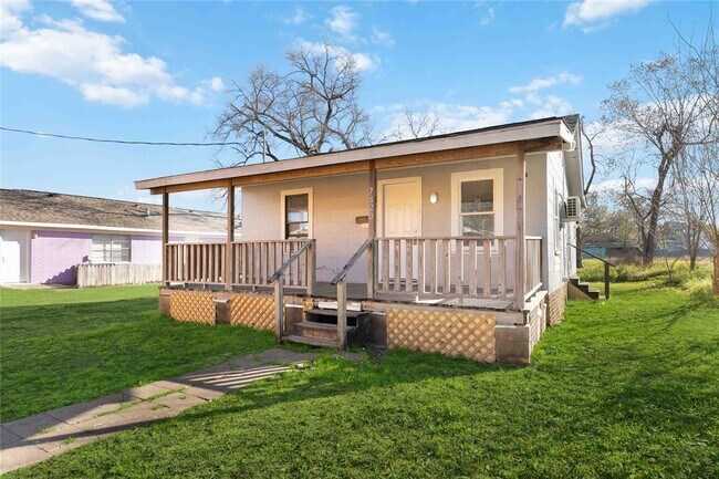 Foto del edificio - 7820 Glass St