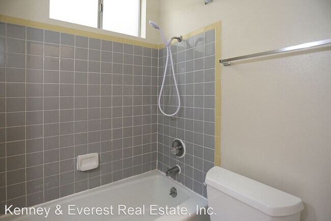 Building Photo - Studio, 1 bath House - 685 McAllister #212