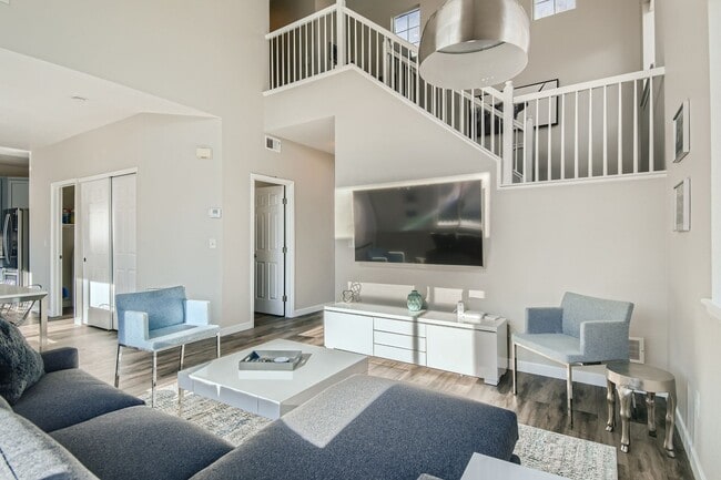 Foto del edificio - Lovely 3 BDR/3BA Home - 20 Minutes to Denver