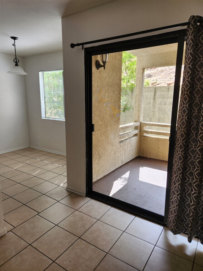 Dining Room & Deck - 28323 Hillfield Ln