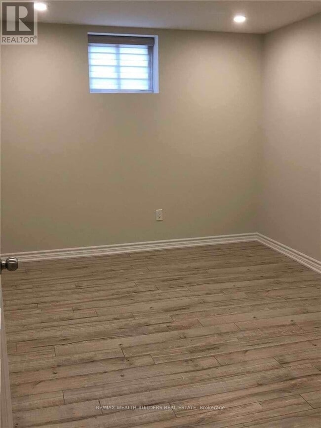 Building Photo - 8 Pecan Dr
