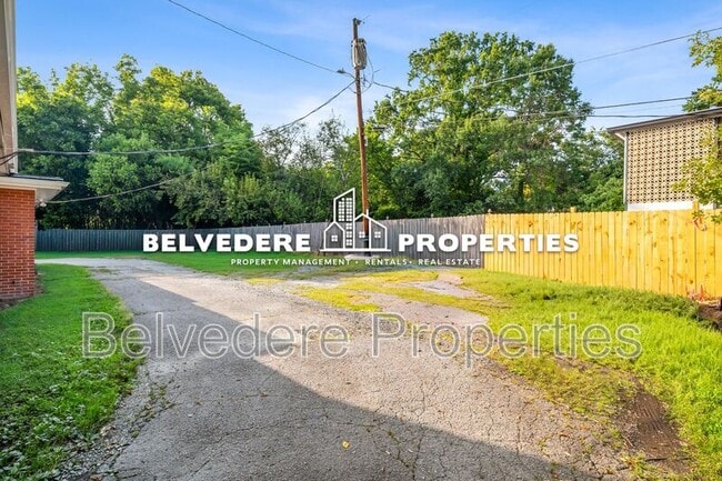 Building Photo - 207 Leftwich St