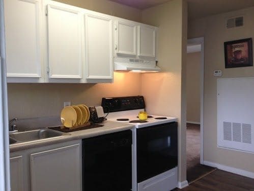 Kitchen - 2031 Alison Ct SW