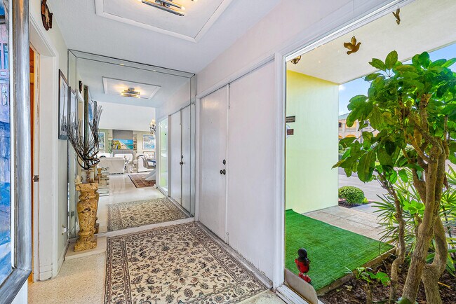 Foto del edificio - 400 Starlight Ln