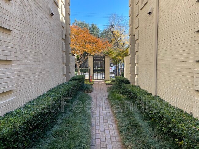 Foto del edificio - 4229 Cole Ave