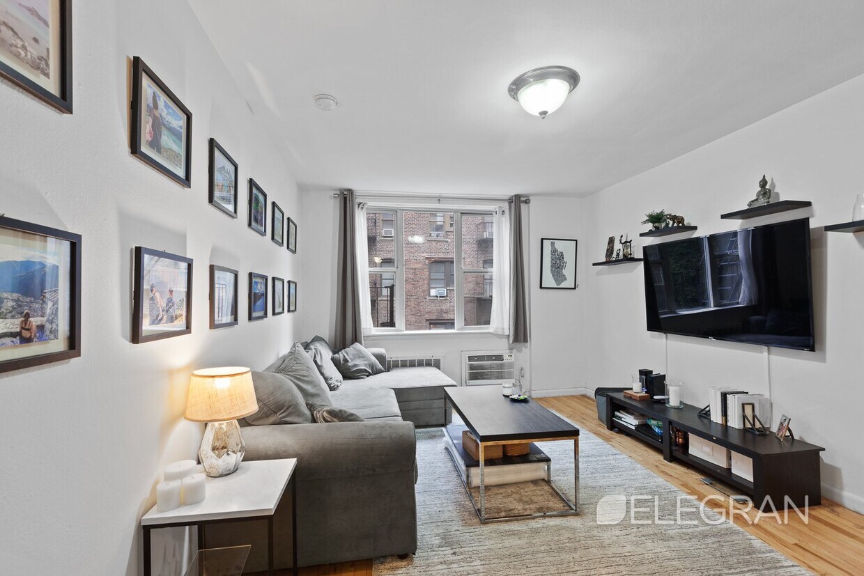 Foto principal - 204 W 14th St