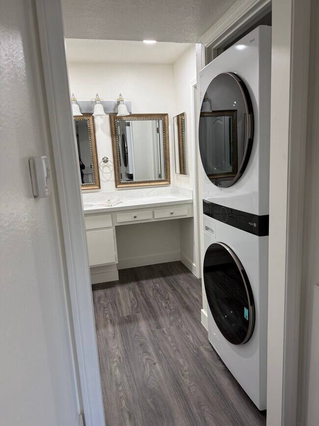 Building Photo - 13115 Glen Ct