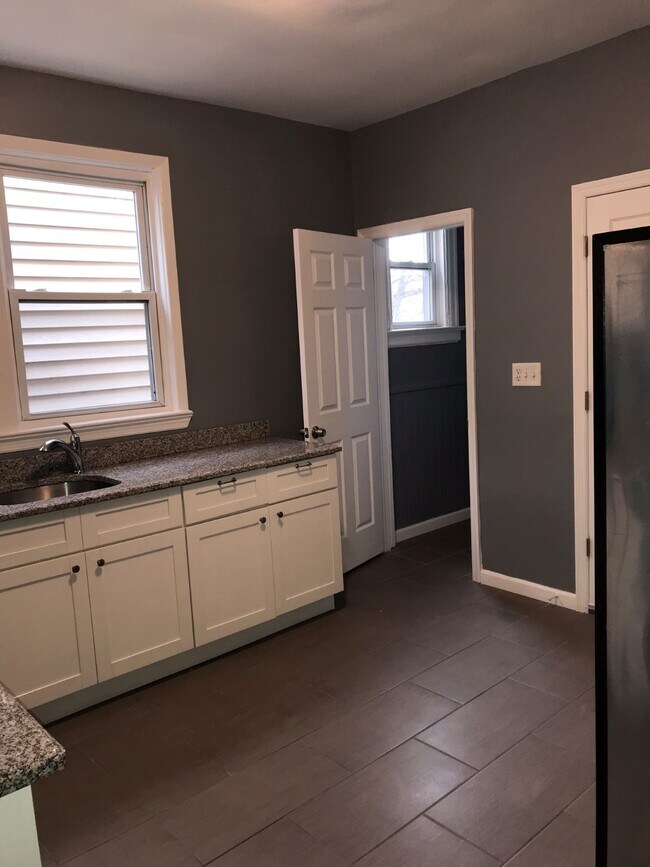 Building Photo - 45 S 7th St