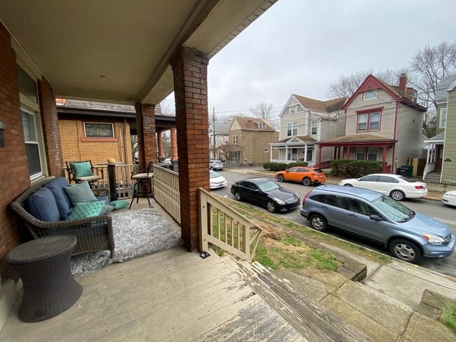 Building Photo - 430 Southview Ave