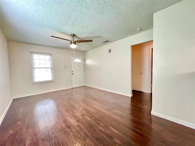 Building Photo - 210 Pine Meadow Dr