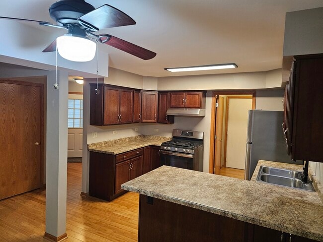 Building Photo - 2017 Thornwood Cir