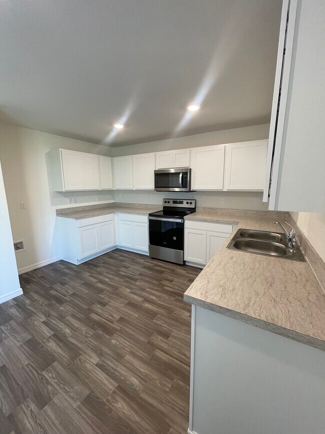 Foto del edificio - 773 SE 25th Dr