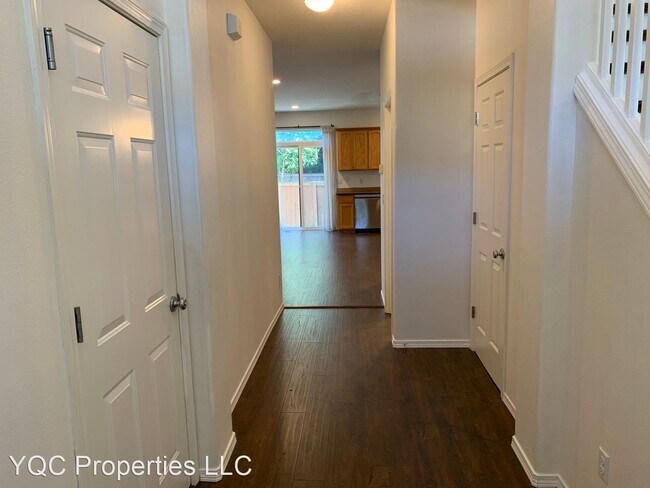 Building Photo - 3 br, 2.5 bath House - 411 NW 152nd Street