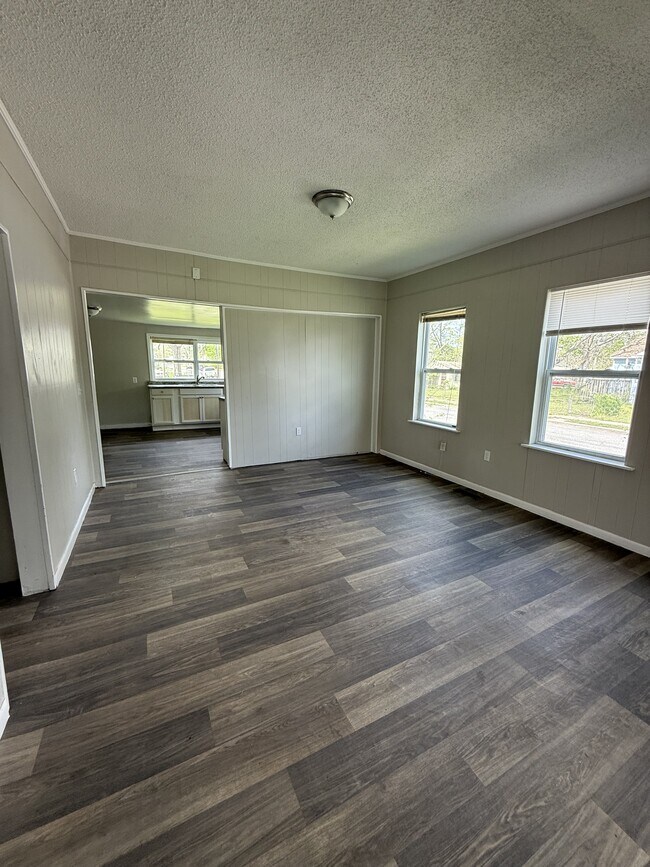 Foto del edificio - 3100 Ave J