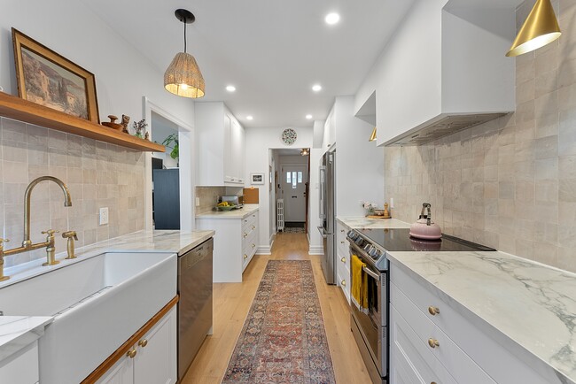 Building Photo - 16 Springdale Blvd