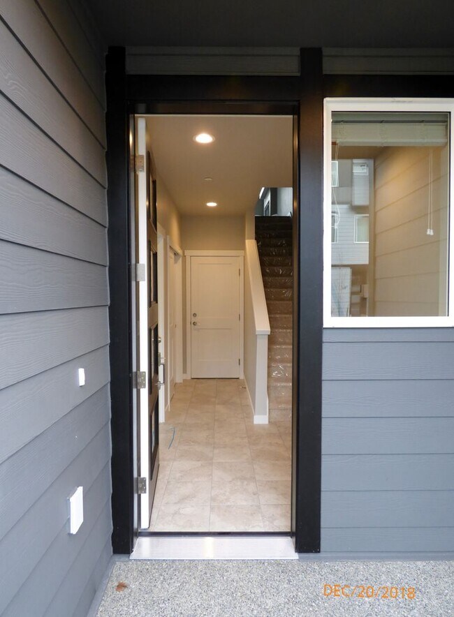 Foto del edificio - 2bd/2.75ba Lynnwood Townhome