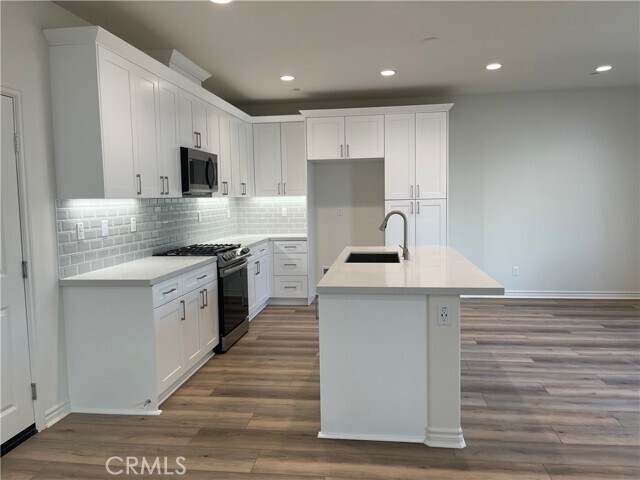 Foto del edificio - 5760 Westmont Ln