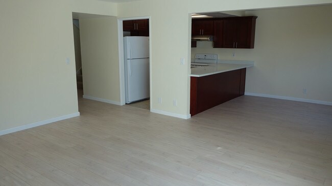 Building Photo - 4185 Wessex Dr