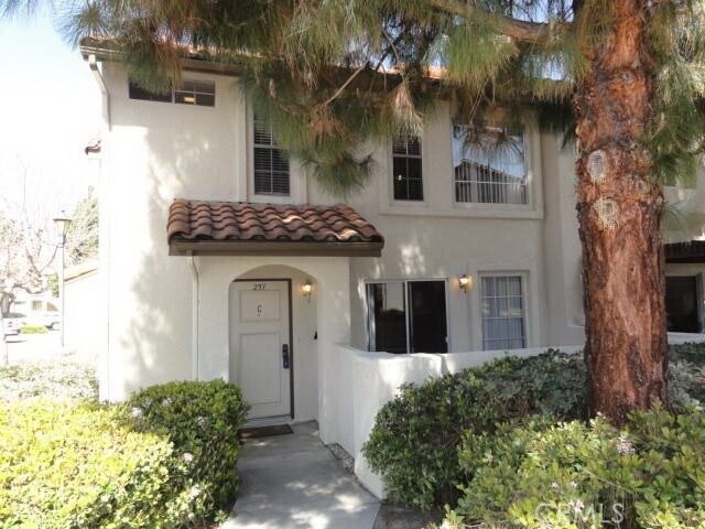 Primary Photo - 23401 La Crescenta