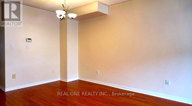 Building Photo - 29-129 Rosebank Dr