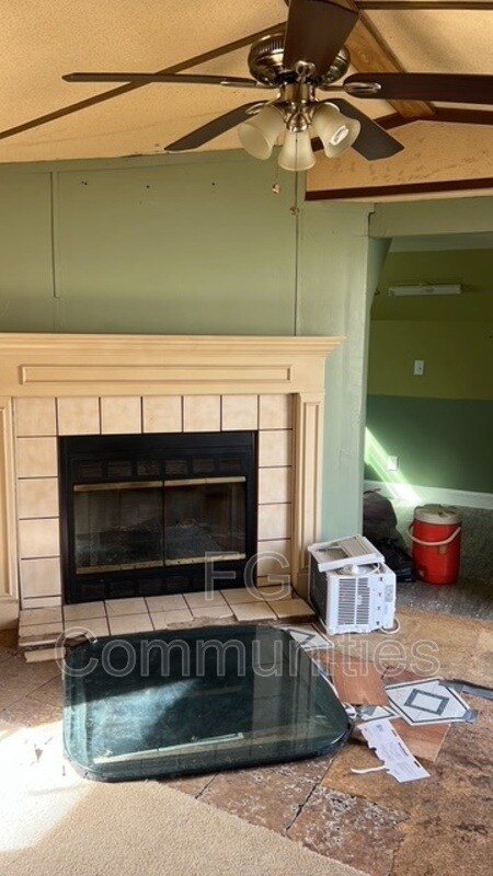 Foto del edificio - 105 Mike Rd