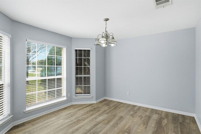 Foto del edificio - 1102 Briscoe Cove